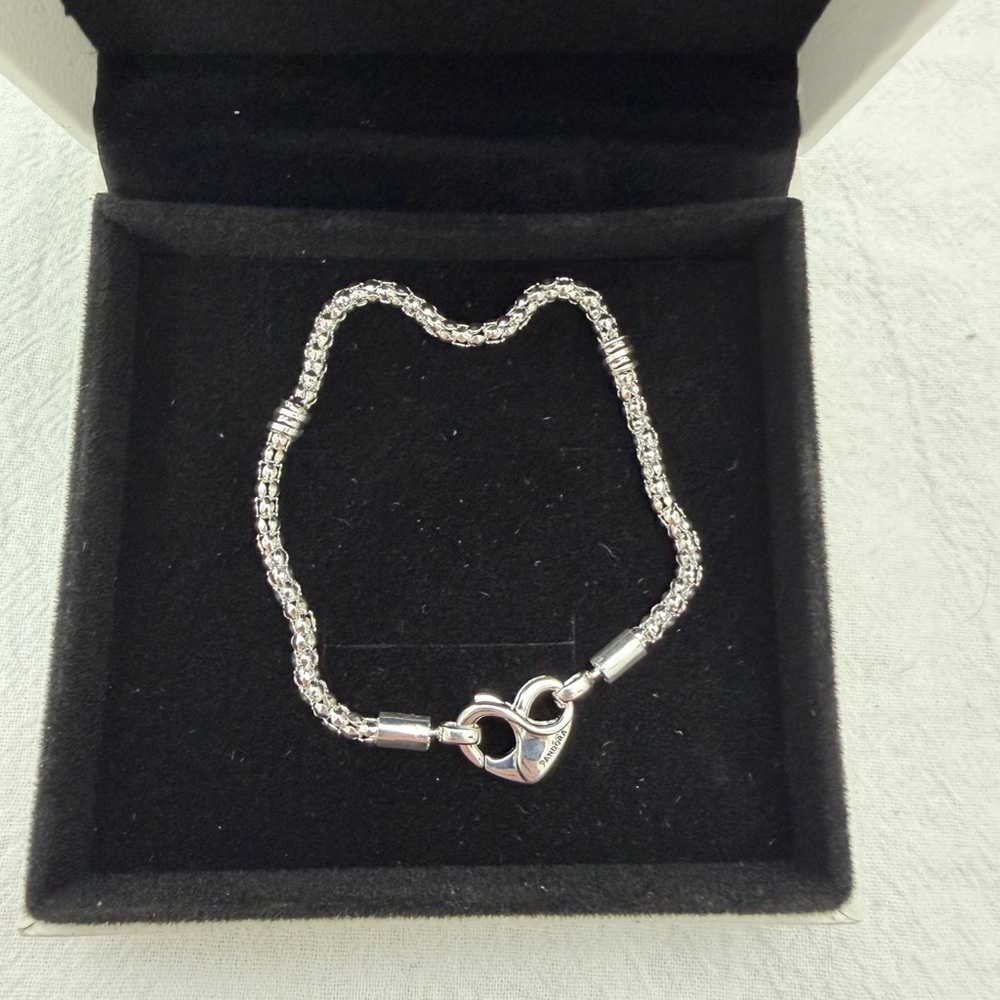 Pandora Moments Studded Chain Bracelet Size 7.5 Wrist Size 6.7 in - Picture 8 of 8